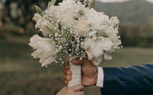 男命八字流年刑妻宫解析与应对策略