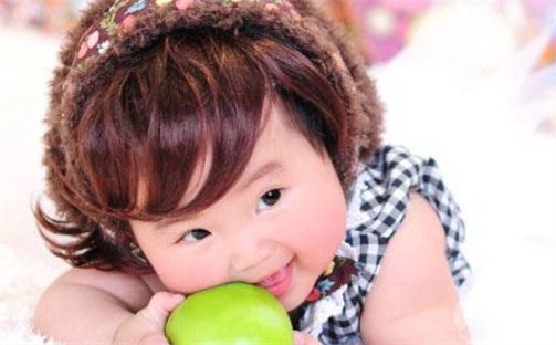 梁姓男宝阳光活泼名字大全，含详细五行分析